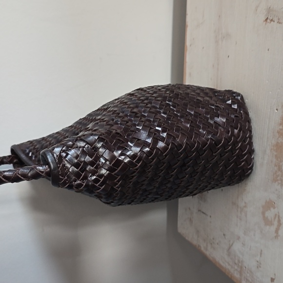 Madewell The Handwoven Shoulder Bag - Picture 5 of 10